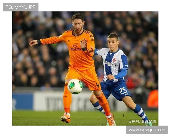 博斯克执教理念强调控球与整体防守，战术体系注重平衡与纪律性