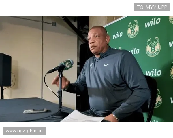 利拉德球场像CEO，社交照像隔壁大哥精打细算，反差太带感